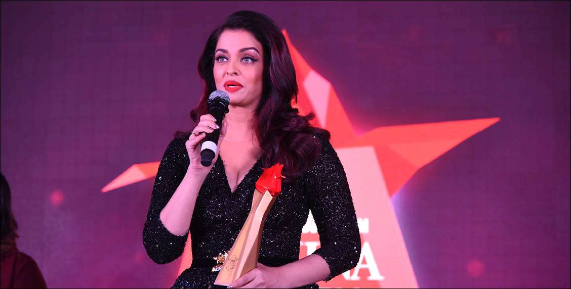 The former Miss World, Aishwarya Rai Bachchan, shines while receiving her award