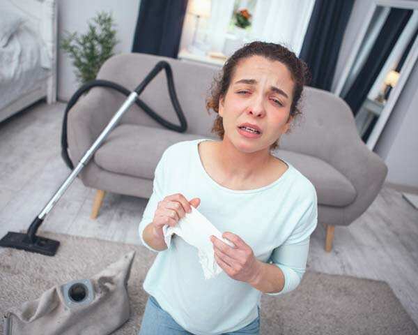 ধ ল থ ক অ য ল র জ হচ ছ জ ন ন ন ত র ঘর য সম ধ ন Suffering From Dust Allergy Know Home Remedies ফ ম ন ব ল