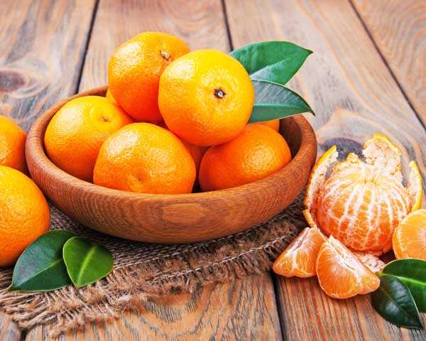 কমল ল ব ত খ চ ছ ন ক ন ত ত র ফল ক উপক র হচ ছ স ট জ ন ন ত Eating Lots Of Oranges Know Its Benefits ফ ম ন ব ল