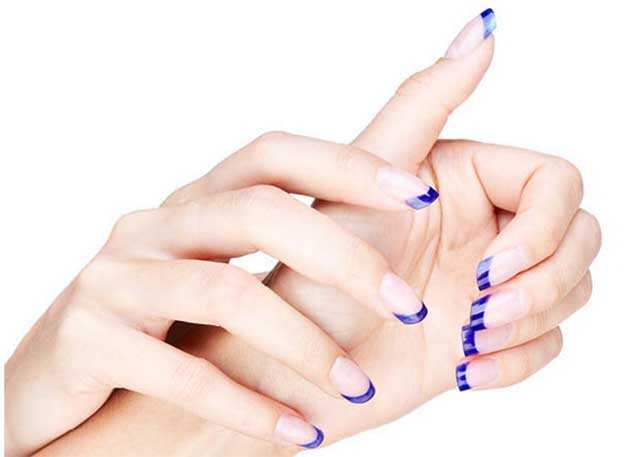রঙিন ফ্রেঞ্চ ম্যানিকিওর