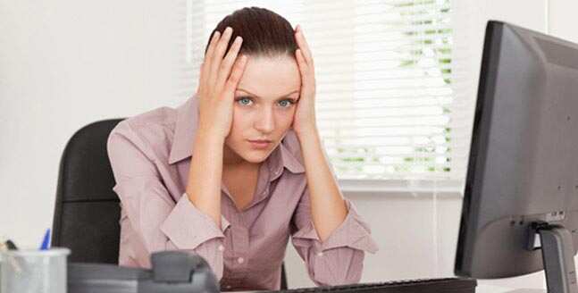 5 body language mistakes to avoid at your workplace | Femina.in