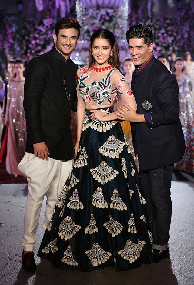 Alia Bhatt and Ranveer Singh in regal weddingwear turn showstoppers for Manish  Malhotra - India Today