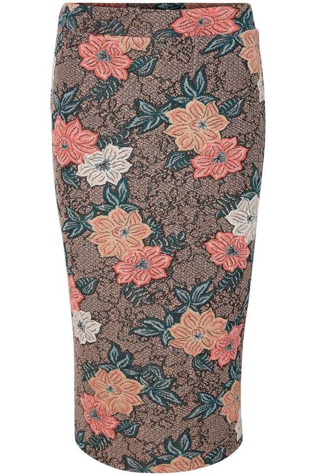 Moody florals are our new favourite print | Femina.in