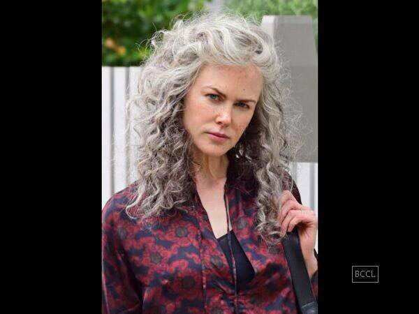 Nicole Kidman Sports Grey Haired Elderly Woman Look Femina In