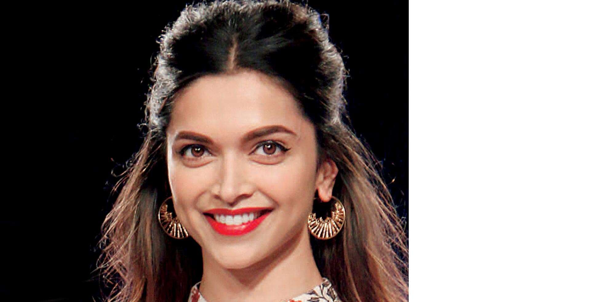 Deepika Padukone in retro makeup | Femina.in