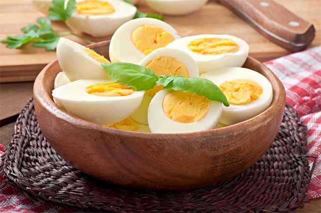 How to Make Hard Boiled Eggs - Eating Bird Food