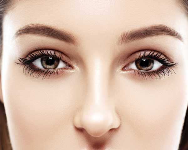 How Can I Make My Eyes Look Youthful? 