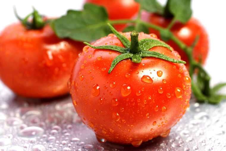 Tomato Face Pack For Oily Skin