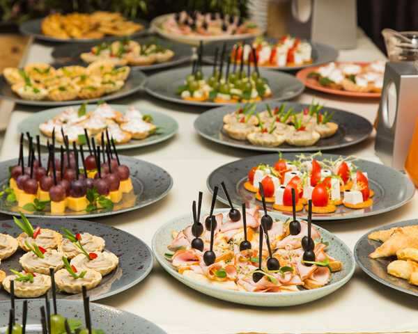 5 tips for the perfect potluck brunch | Femina.in