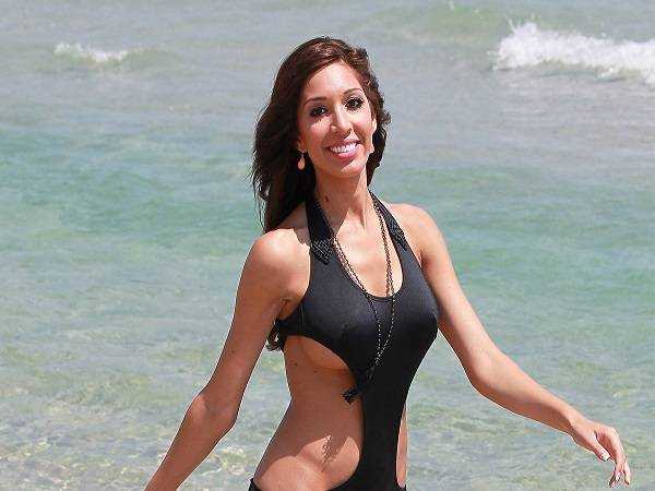 Farrah Abraham suffers wardrobe malfunction | Femina.in