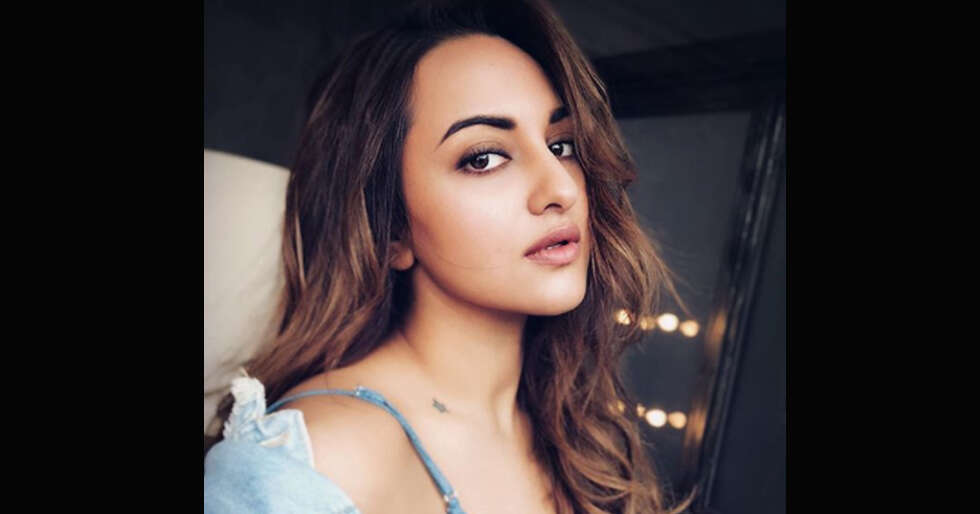 Sonakshi Sinhas Best Hair Looks