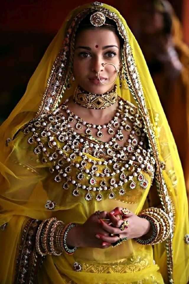 Buy Archa Gold Designer Bridal Jodha Nose Ring at Amazon.in