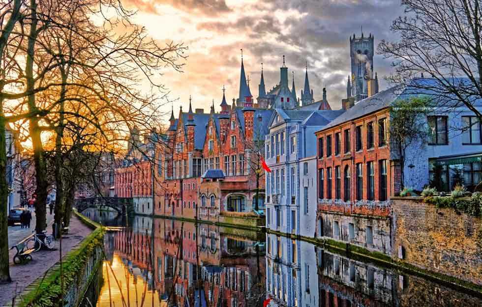 5 Places to visit when in Bruges, Belgium | justtruestories.com