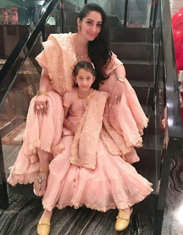 twinning dress for mother and daughter