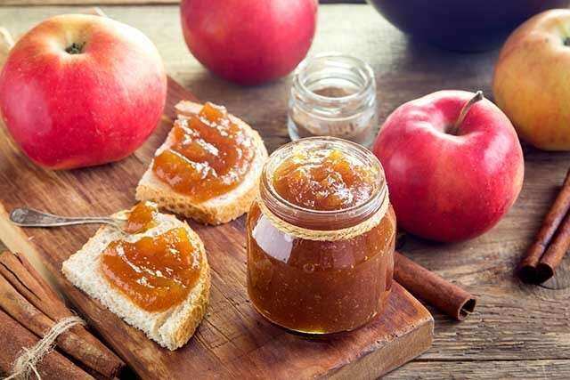 Benefits of Apple for the Skin - smooth and delicious apple butter