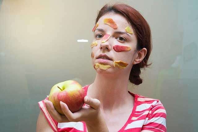 Benefits of Apple for the Skin - Treats Acne, Blemishes, and Dark Spots
