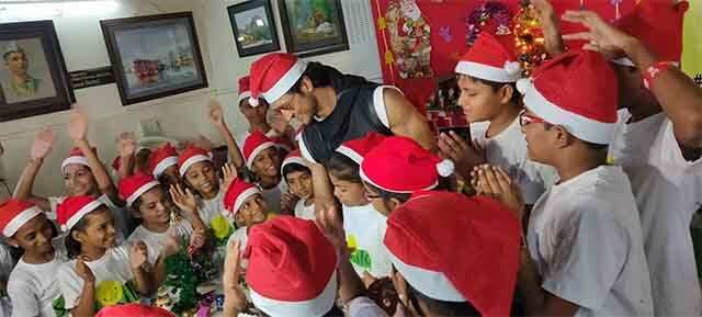 Vidyut Jammwal celebrates Christmas with underprivileged kids | Femina.in