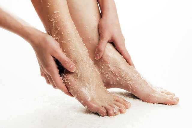 Baking soda for soft feet