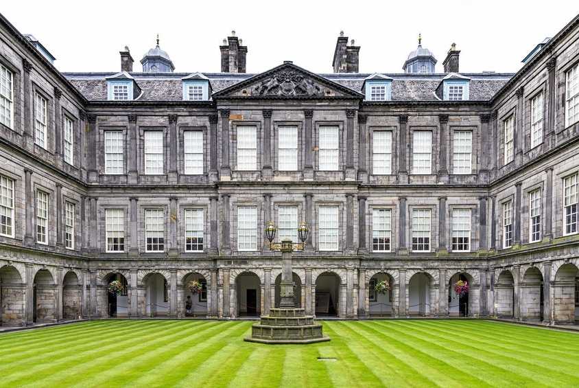 Holyroodhouse-Edinburgh