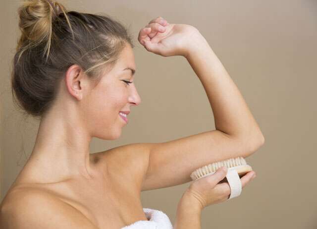 How To Dry Brush Your Skin Femina In