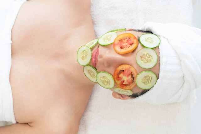 Skincare tips for oily skin is tomato & cucumber