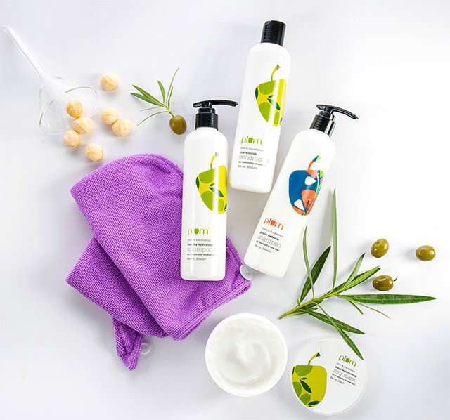 Plum Shampoo Review  New Plum Olive  Macadamia Healthy Hydration  Shampoo  Sulphate Free Shampoo  YouTube