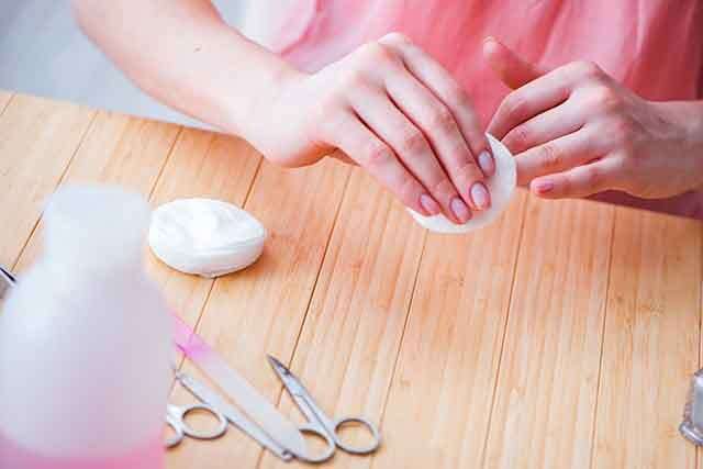 DIY natural nail polish remover 