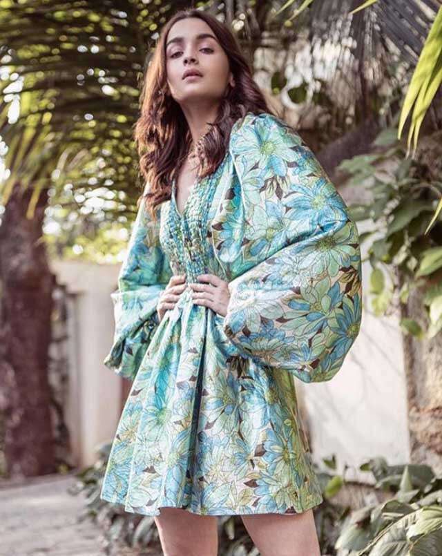 Alia Bhatt Wears Strapless Mini Dress Worth Rs 3 Lakh; Gets Trolled for  'Copying' Deepika Padukone - News18