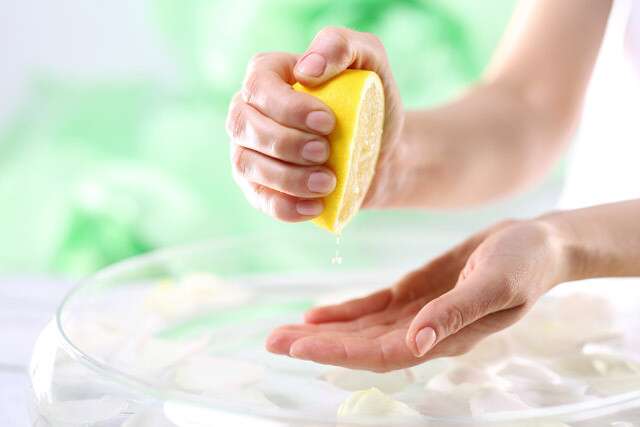 Lemon juice to grow your nails