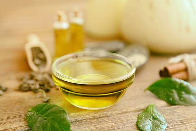 Home Remedies using Tea Tree Oil for Hair and Scalp