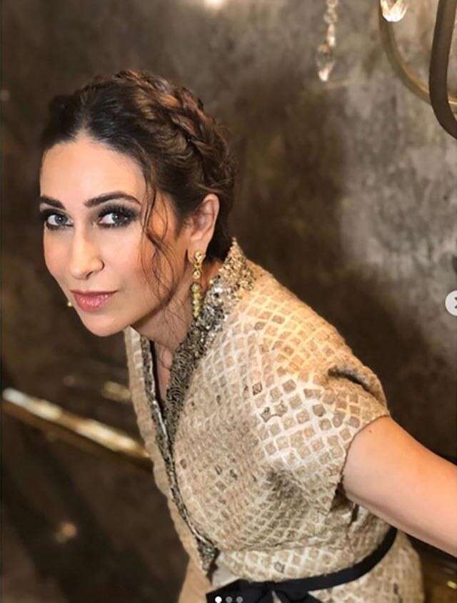 9 Karisma Kapoor shimmer outfits love | Femina.in