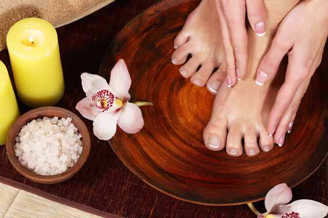 5 DIY Foot Scrubs For Smooth Soles & How To Use Them Right