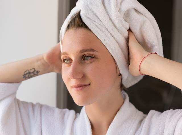 Towel Drying Can Control Hair Fall