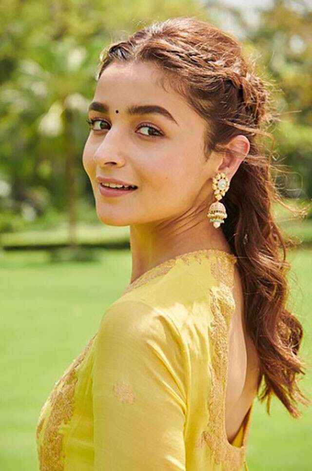 Diwali 2019: Trendy Hairstyles To Try This Festival - Boldsky.com