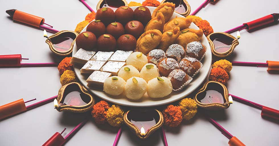 traditional-foods-eaten-during-diwali-femina-in