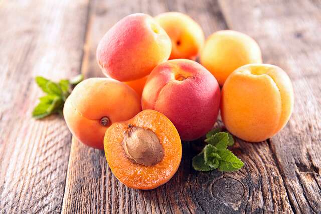Apricot Fruits To Eat During Pregnancy