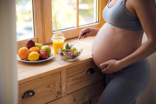Best Fruits To Eat During Pregnancy