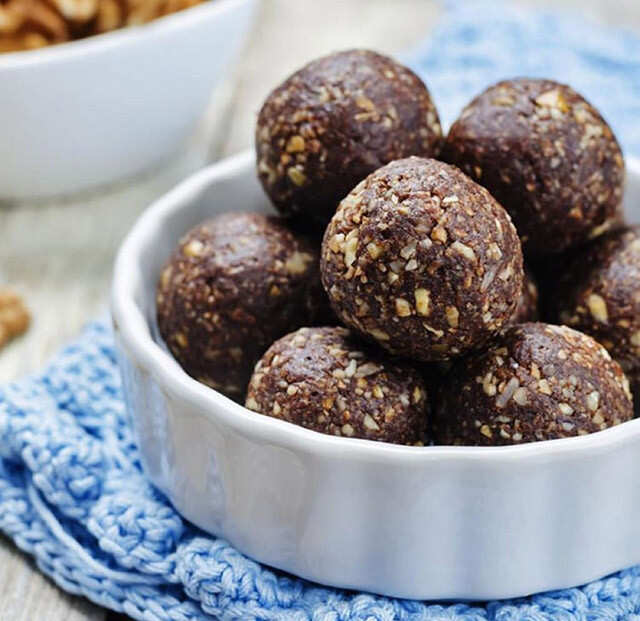 beat-sudden-hunger-pangs-with-healthy-and-homemade-laddoos-and-chikkis