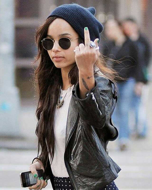 zoe kravitz bucket hat