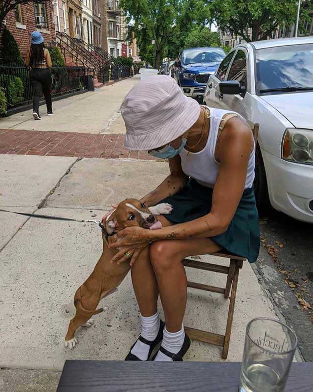 zoe kravitz bucket hat