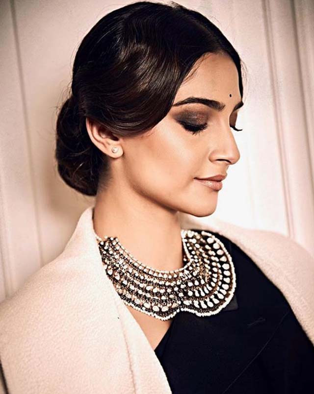 8 Bollywood Actress-Inspired Makeup Ideas to Slay In Saree – Faces Canada