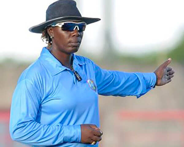 History Created: Jacqueline Williams becomes first female third umpire to  oversee a men's international game - Female Cricket