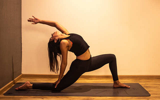 Anjaneyasana