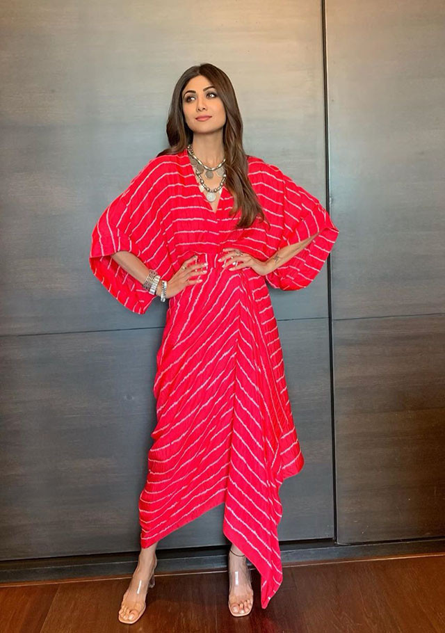 Shilpa Shetty Kundra styled her Rs 2,600 sweatshirt dress with must-see Louis  Vuitton sock boots