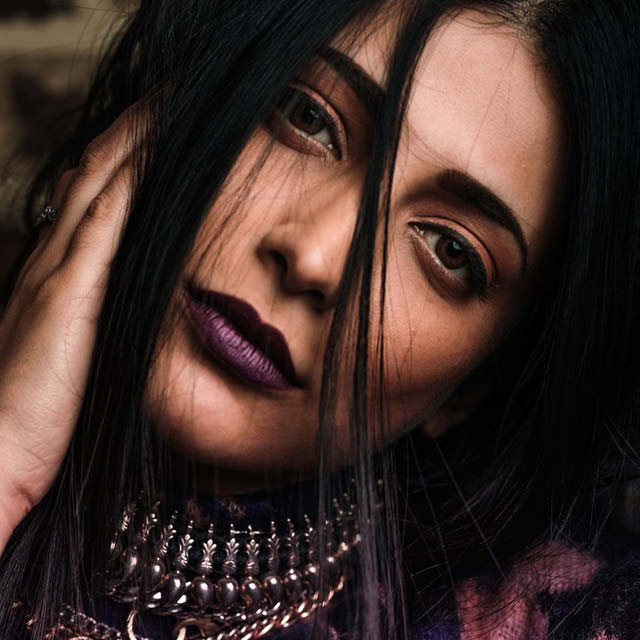640px x 640px - Get The Look: Shruti Haasan's Hot Purple Pout | Femina.in