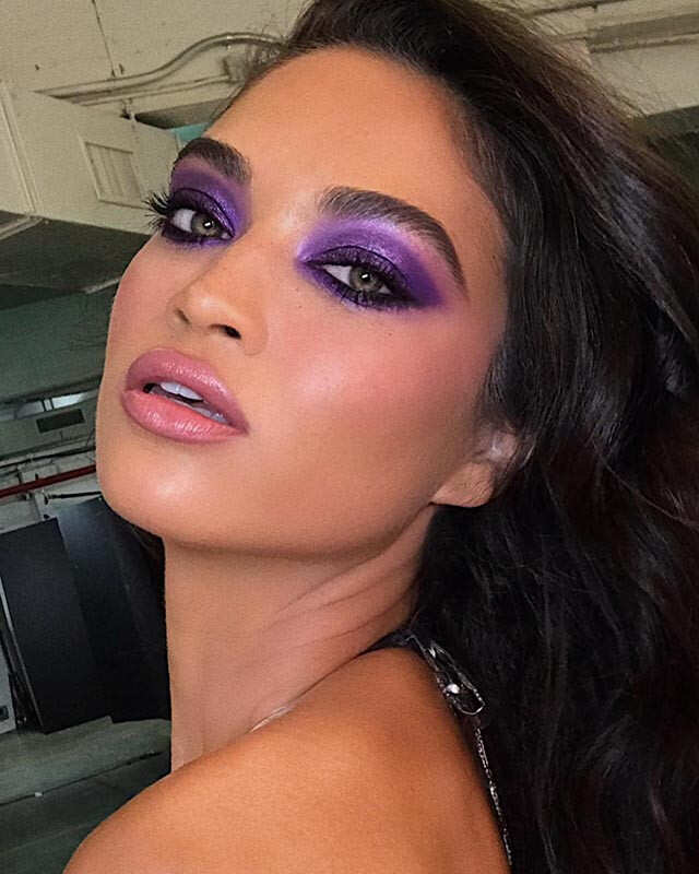 Metallic on sale purple eyeshadow