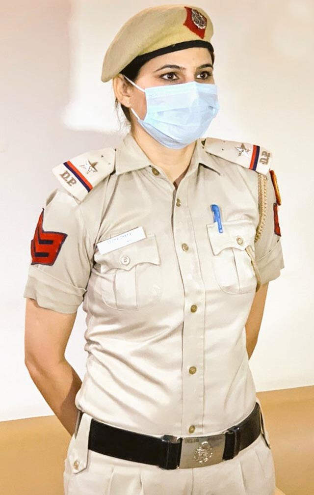 A Delhi Police sleeve arm badge of a Senior Police Constable, India Stock  Photo - Alamy