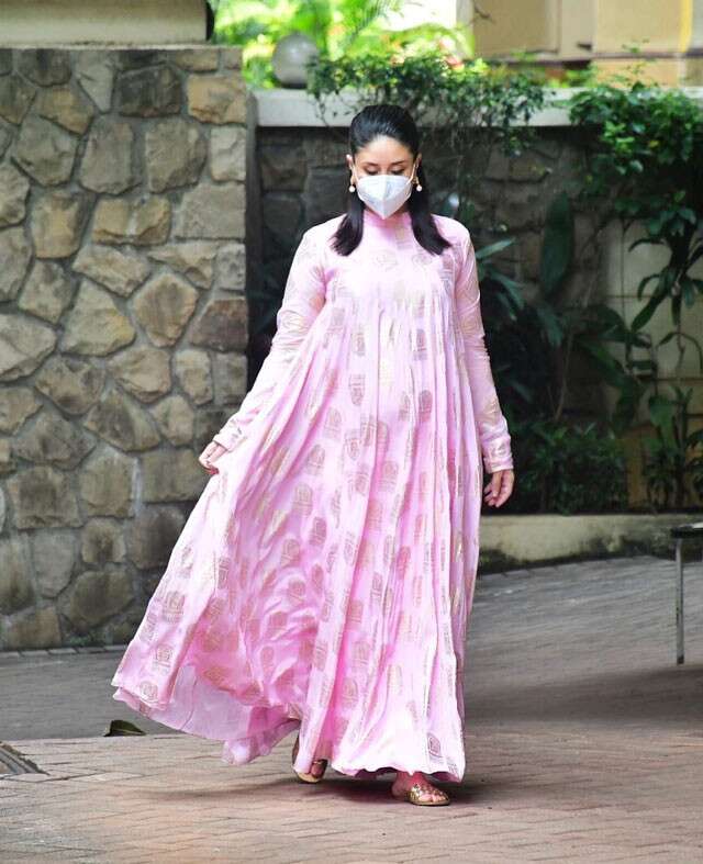 Kareena Kapoor Khan in a barfi pink anarkali by House of Masaba