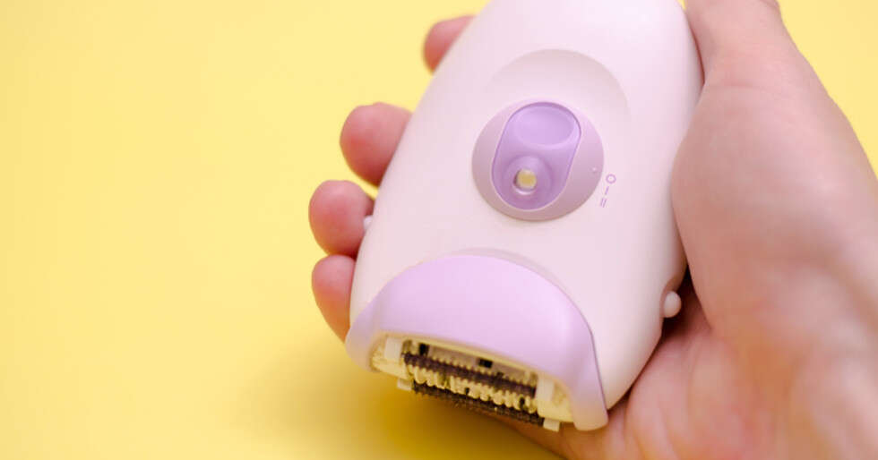 Here’s Why An Epilator Is A Better Option Than A Razor For Hair Removal