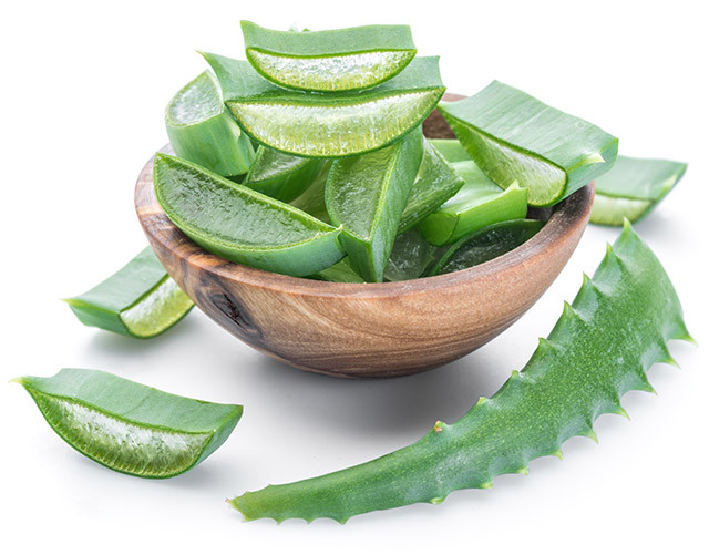 Home Remedies For Dry Skin: Aloe Vera